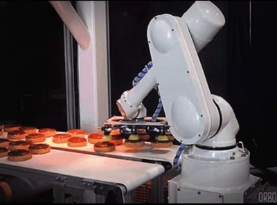 人工智能時(shí)代來臨 開啟智能機(jī)器人教育新篇章